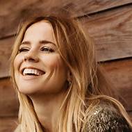 Artist Ilse DeLange